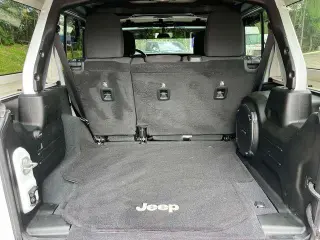 Jeep Wrangler Unlimited 2018 4x4 Rubicon SUV de 4 puertas (lanzamiento de mitad de año)