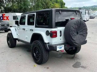 Jeep Wrangler Unlimited 2018 4x4 Rubicon SUV de 4 puertas (lanzamiento de mitad de año)