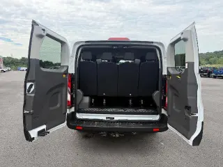Ford Transit 2024 350 XL 3 puertas LWB Furgoneta de pasajeros de techo bajo