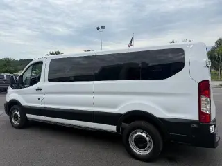 Ford Transit 2024 350 XL 3 puertas LWB Furgoneta de pasajeros de techo bajo