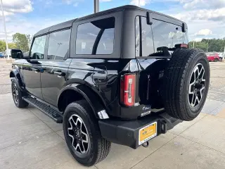 Ford Bronco 2024 4x4 Outer Banks SUV de 4 puertas