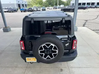 Ford Bronco 2024 4x4 Outer Banks SUV de 4 puertas