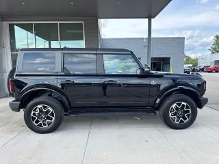 Ford Bronco 2024 4x4 Outer Banks SUV de 4 puertas