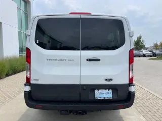 Ford Transit 2024 350 XLT 3 puertas LWB Furgoneta de pasajeros de techo bajo