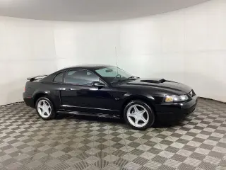 Ford Mustang 2001 GT Deluxe 2 puertas fastback