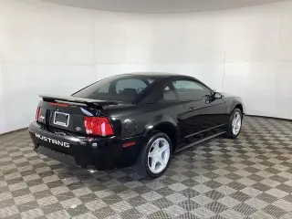 Ford Mustang 2001 GT Deluxe 2 puertas fastback