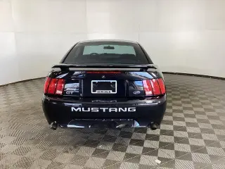Ford Mustang 2001 GT Deluxe 2 puertas fastback