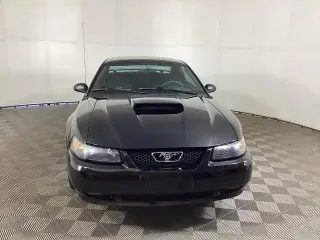 Ford Mustang 2001 GT Deluxe 2 puertas fastback