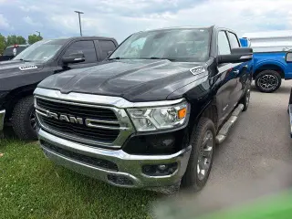 Ram 1500 2020 4x4 Big Horn 4 puertas Crew Cab batea corta de 5.6 pies