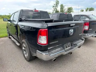 Ram 1500 2020 4x4 Big Horn 4 puertas Crew Cab batea corta de 5.6 pies