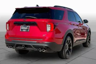 Ford Explorer 2022 AWD ST SUV de 4 puertas