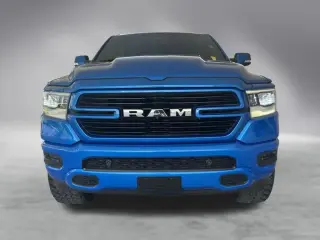 Ram 1500 2020 4x2 Laramie Crew Cab de 4 puertas y caja corta de 5.6 pies