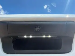 Ram 1500 2023 4x4 Big Horn Cabina Doble (Crew Cab) de 4 puertas y batea de 5.6 pies