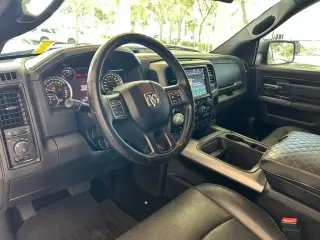 Ram 1500 2018 4x4 Rebel 4 puertas Crew Cab batea corta de 5.5 pies