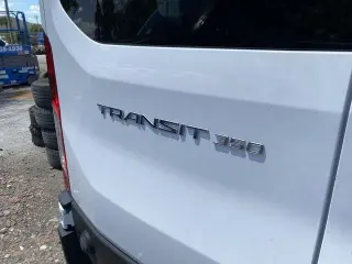 Ford Transit 2024 350 XL 3 puertas Batalla Larga Techo Mediano Furgoneta de Pasajeros