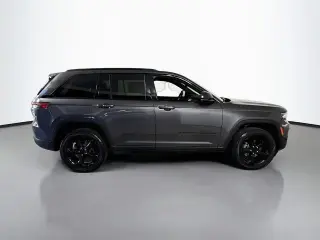 Jeep Grand Cherokee 2023 4x4 Laredo SUV de 4 puertas