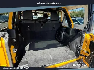 Jeep Wrangler Unlimited 2021 4x4 Sahara 4 puertas SUV