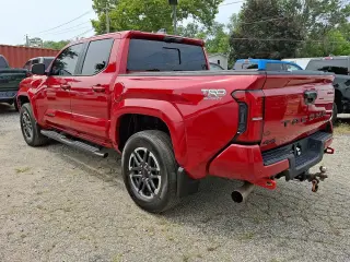 Toyota Tacoma 2025 4x4 TRD Sport HV 4p Doble Cabina 5.0 ft CB