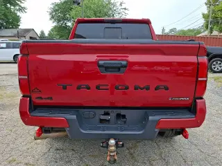 Toyota Tacoma 2025 4x4 TRD Sport HV 4p Doble Cabina 5.0 ft CB