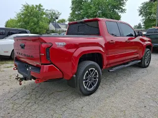 Toyota Tacoma 2025 4x4 TRD Sport HV 4p Doble Cabina 5.0 ft CB