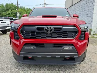 Toyota Tacoma 2025 4x4 TRD Sport HV 4p Doble Cabina 5.0 ft CB
