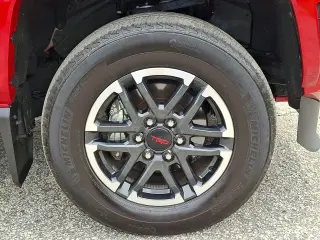 Toyota Tacoma 2025 4x4 TRD Sport HV 4p Doble Cabina 5.0 ft CB
