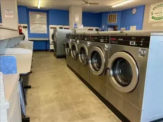 SAN JACINTO LAUNDROMAT HIRING!