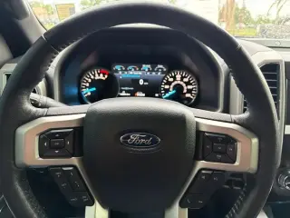Ford F-150 2020 4x4 Lariat 4dr SuperCrew 5.5 ft. SB
