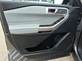 Ford Explorer 2024 AWD XLT SUV 4 puertas