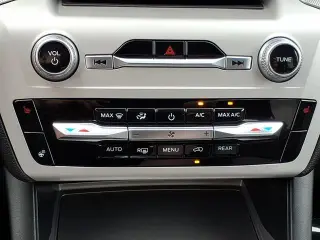Ford Explorer 2024 AWD XLT SUV 4 puertas