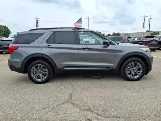 Ford Explorer 2024 AWD XLT SUV 4 puertas