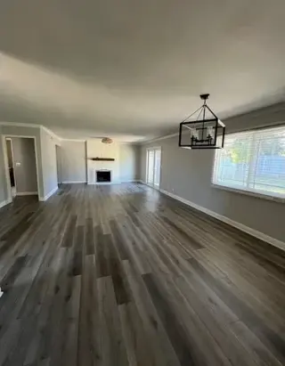 Your dream house awaits you!!!