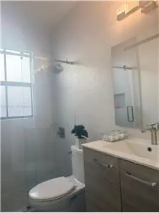 Propiedad de alquiler de 4 habitaciones y 3 baños en Doral