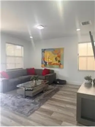 Propiedad de alquiler de 4 habitaciones y 3 baños en Doral