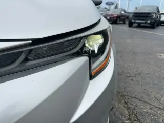 Toyota Corolla Hybrid 2022 LE 4p Sedan