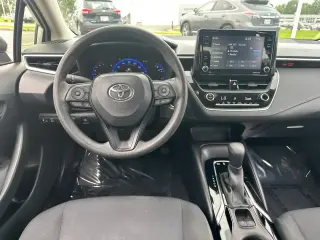 Toyota Corolla Hybrid 2022 LE 4p Sedan