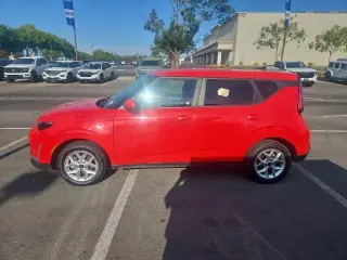 Kia Soul 2024 LX Crossover de 4 puertas