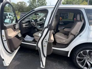 Lincoln Aviator 2022 AWD Gran Turismo 4p SUV