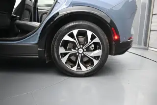 Ford Mustang Mach-E 2023 Premium 4p SUV