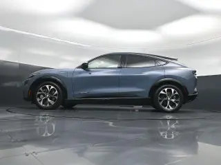 Ford Mustang Mach-E 2023 Premium 4p SUV