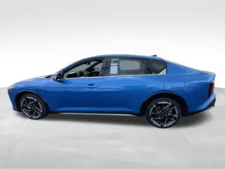 Sedán de 4 puertas Kia K4 GT-Line 2025