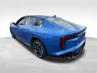 Sedán de 4 puertas Kia K4 GT-Line 2025