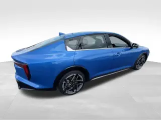 Sedán de 4 puertas Kia K4 GT-Line 2025