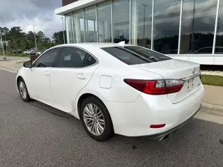 Sedán de 4 puertas Lexus ES 350 2017