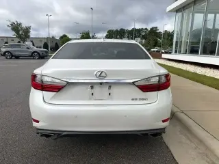 Sedán de 4 puertas Lexus ES 350 2017