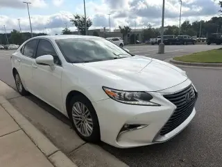 Sedán de 4 puertas Lexus ES 350 2017
