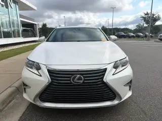 Sedán de 4 puertas Lexus ES 350 2017