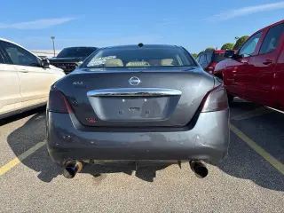 Nissan Maxima 2010 3.5 SV Sedán de 4 puertas