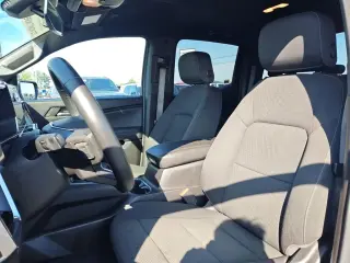 GMC Canyon 2024 4x2 Elevation 4 puertas Cabina Doble batea de 5 pies