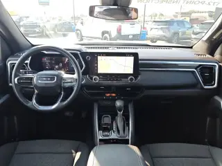 GMC Canyon 2024 4x2 Elevation 4 puertas Cabina Doble batea de 5 pies